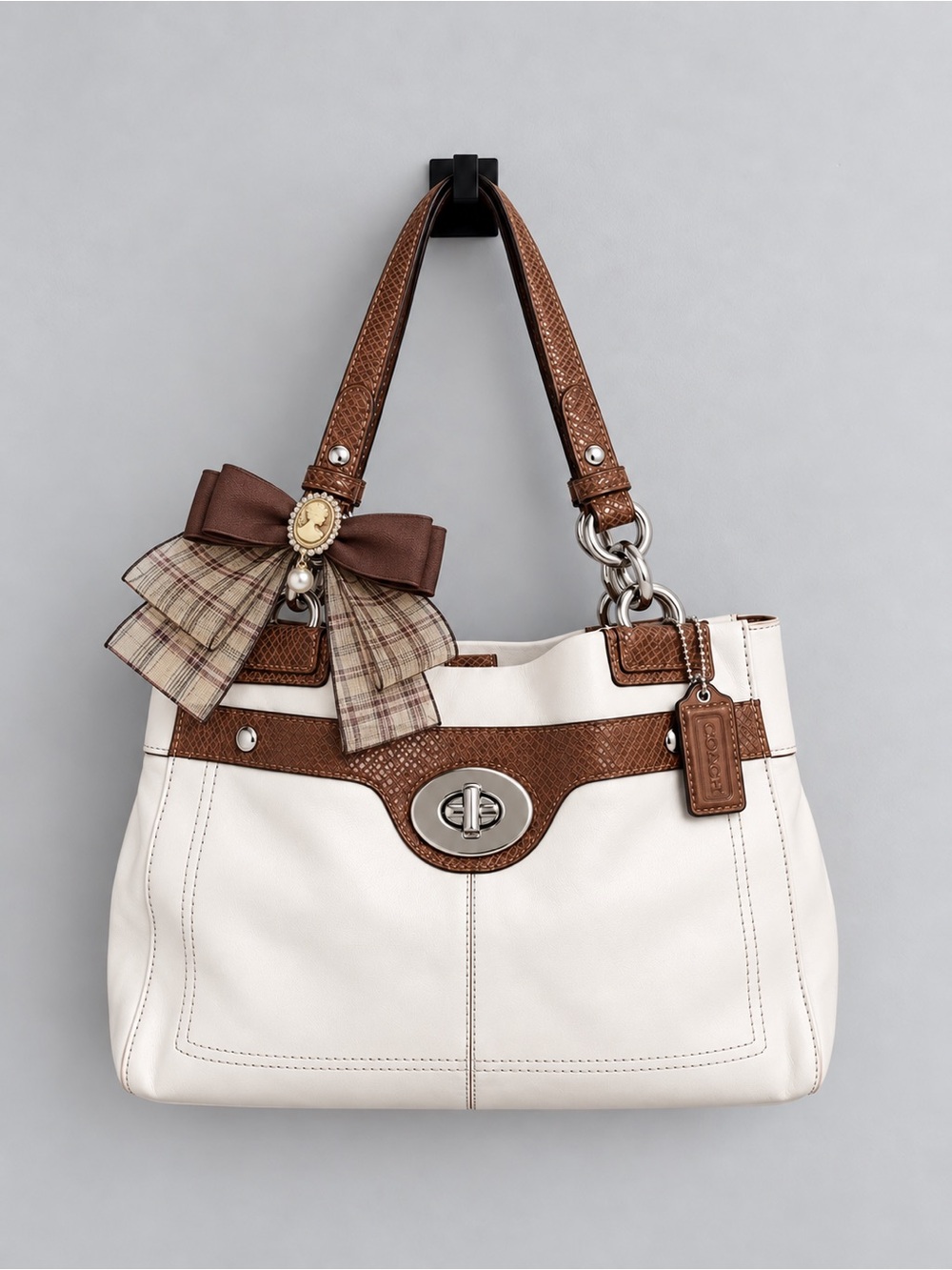 Vintage Coach Penelope Carryall Turn Lock F16531 Leather Brown Snake Skin Ivory